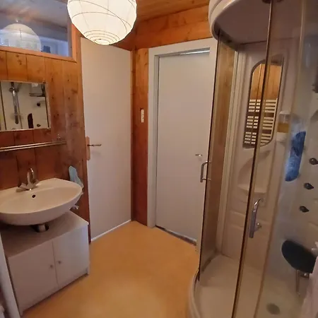 De L'ecureuil * سانت موريس سور موسيل