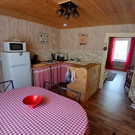 De L'écureuil Saint-Maurice-sur-Moselle