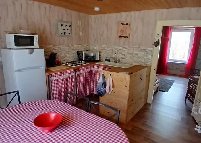 De L'ecureuil Saint-Maurice-sur-Moselle